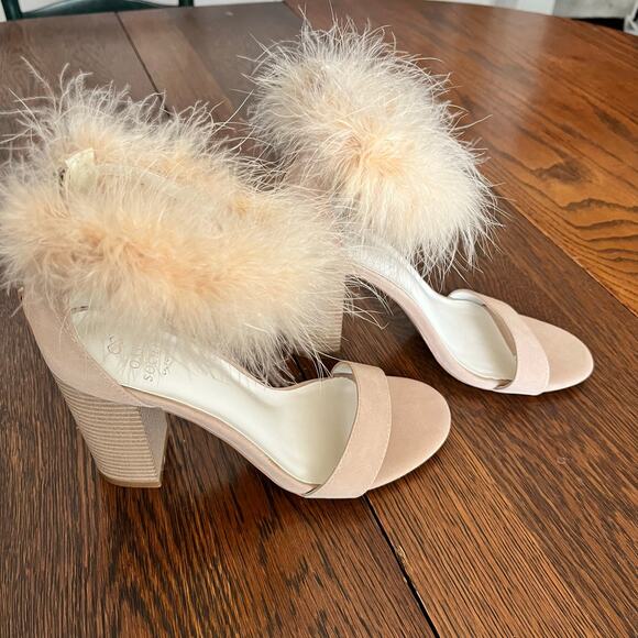 Oasis Society The Sasha Nude Faux Ostrich Feather Ankle w/ Block Heel: Sz 8.5 - Picture 6 of 7
